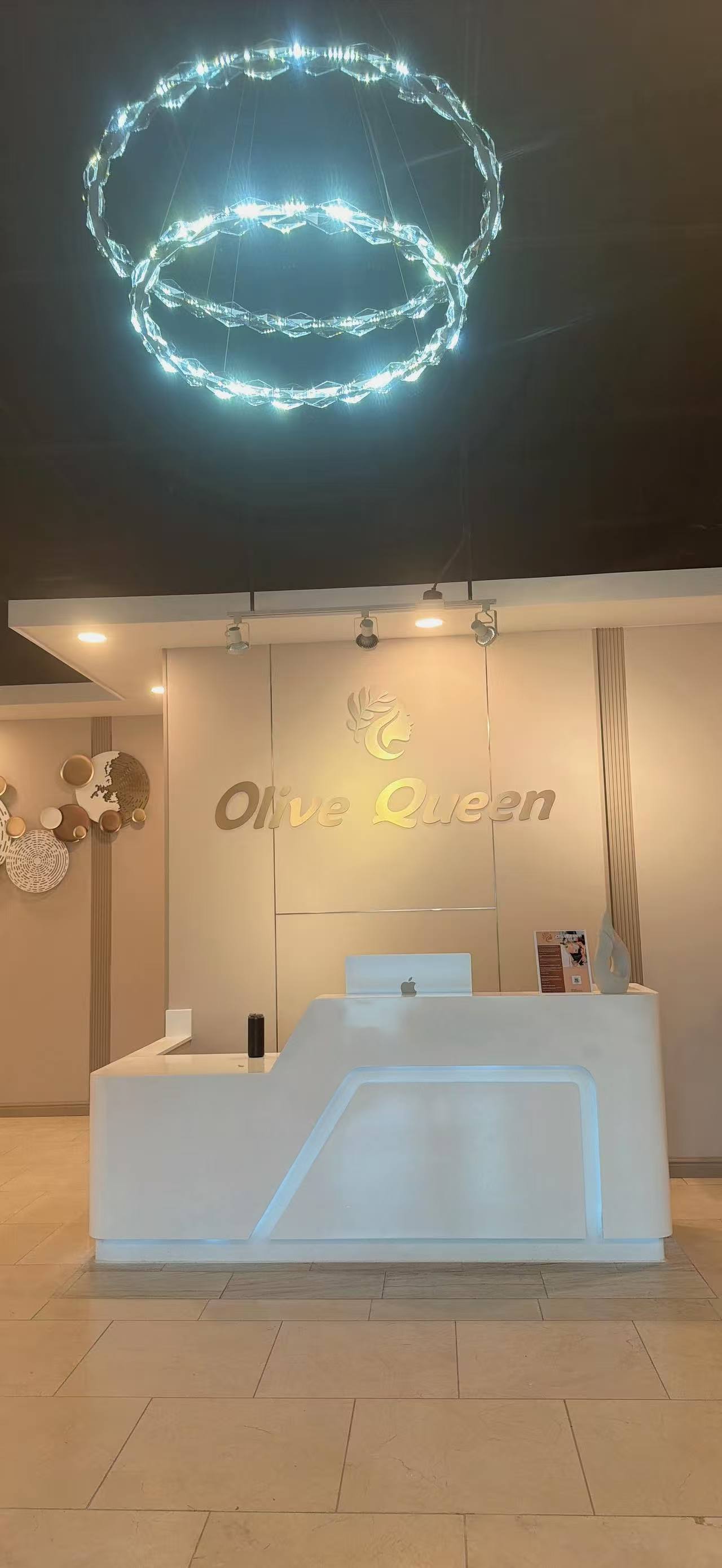 Olive Queen gallery image